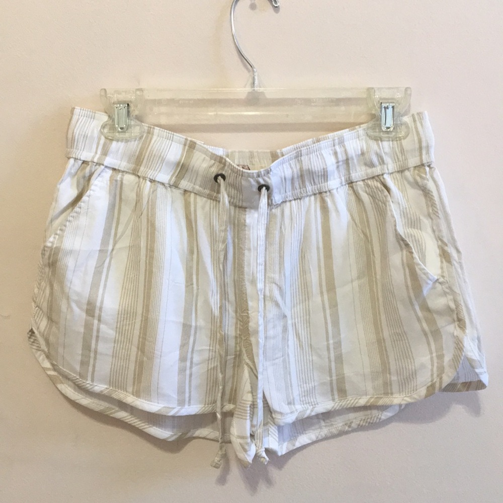🆕 SO Tan and White Shorts